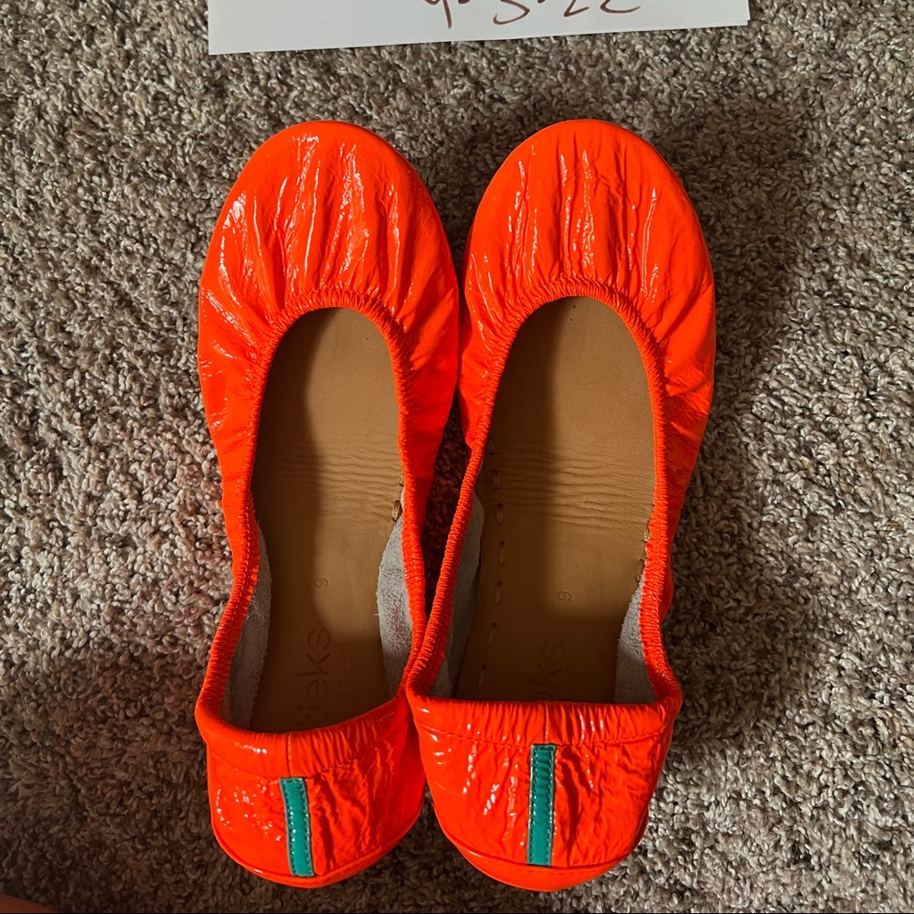 Outrageous Orange Tieks Size 9